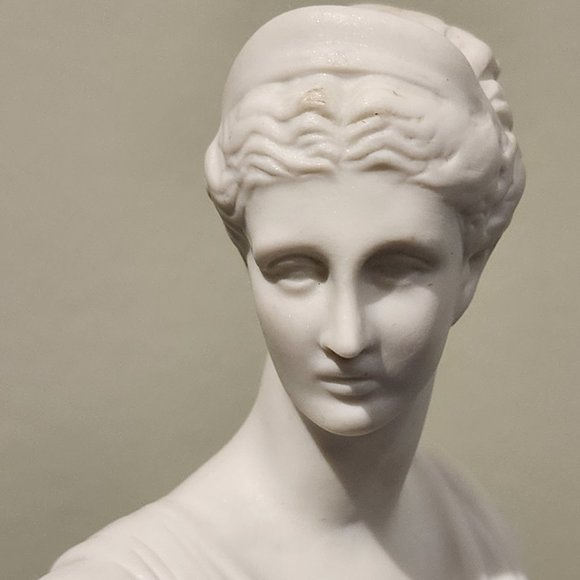 Vintage Diana of Versailles Porcelain Bust - Picture 2 of 9